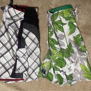 2 for $19 Boardshorts Billabong Green/White & White/Blk both Size M / 33” Waist
